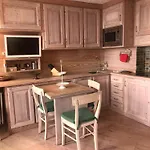 Profumo Di Legno A Cielo Alto La Coquille Apartment