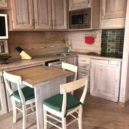 דירה Profumo Di Legno A Cielo Alto La Coquille ברויל-קרוויניה